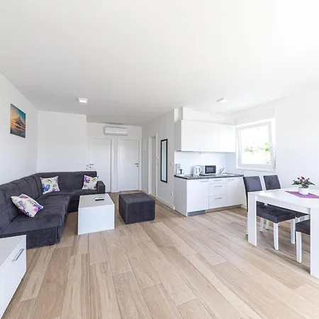 Blue View Apartment *